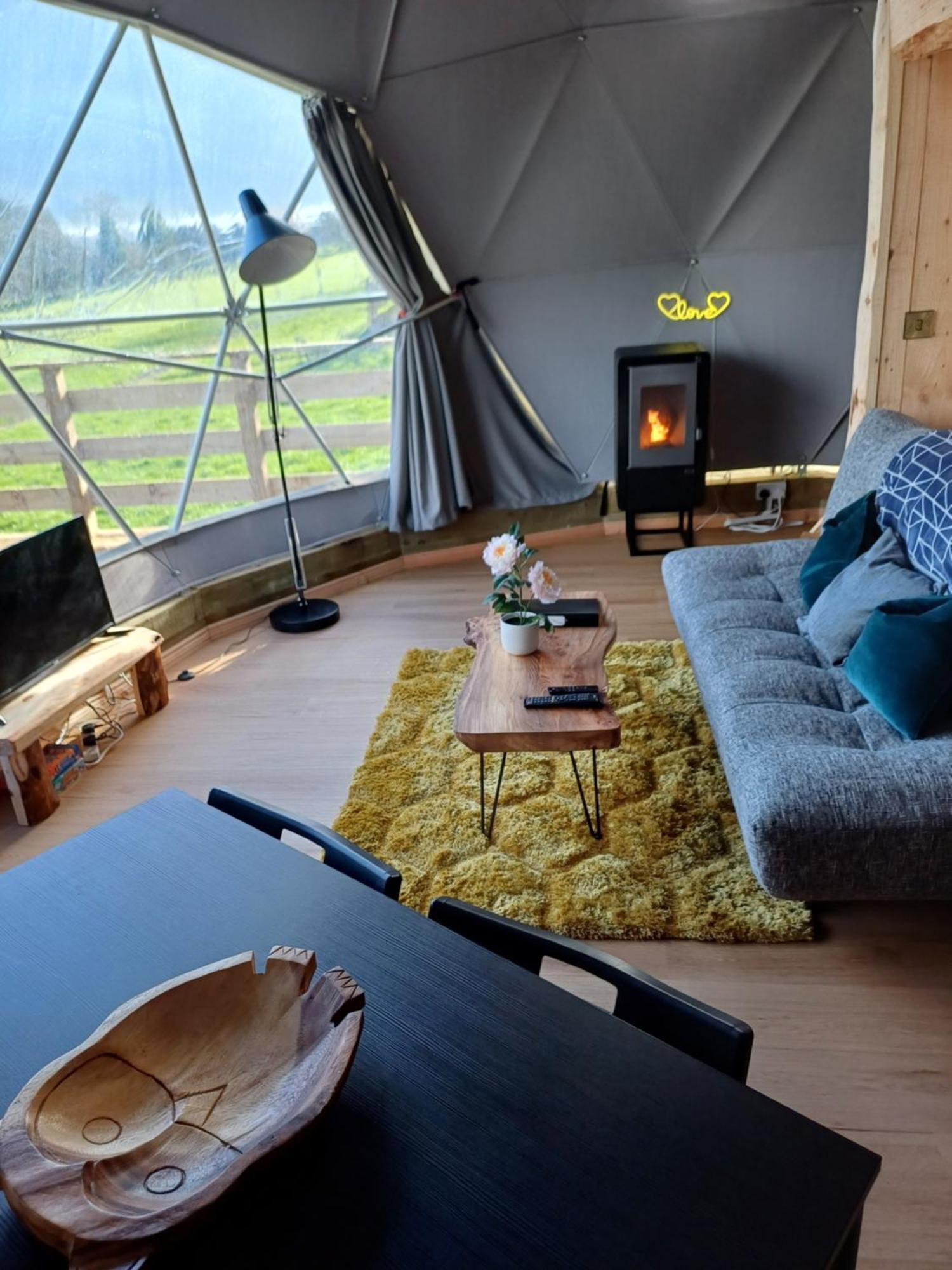 Little River Glamping Ballymoney Ngoại thất bức ảnh